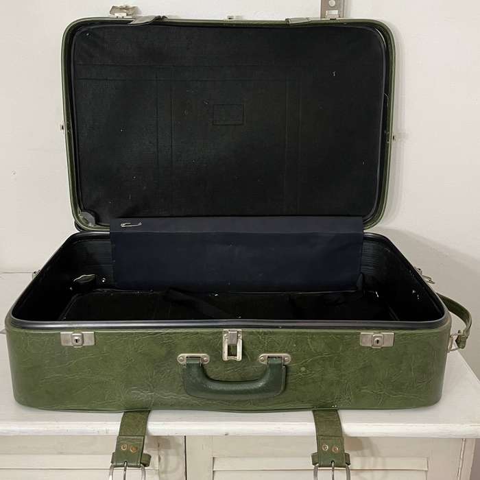 Retro Green Hard-Shell Suitcase on Wheels  Vintage Travel Style