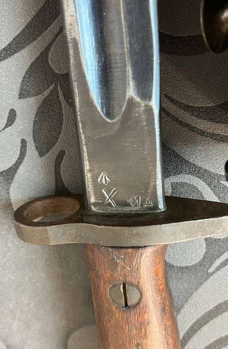 WWII Commonwealth Bayonet  Lithgow Australia MA 1907  Wood Grip  With Scabbard