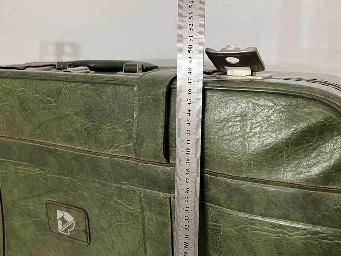 Retro Green Hard-Shell Suitcase on Wheels  Vintage Travel Style