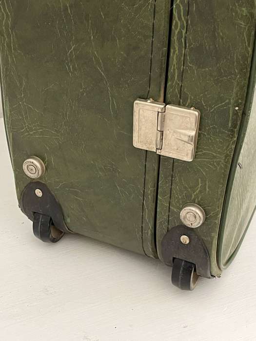 Retro Green Hard-Shell Suitcase on Wheels  Vintage Travel Style
