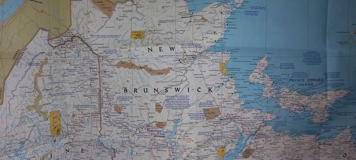 1975 Folded Map of  MAINE U.S.A Published By National Geographic 57x89cm
