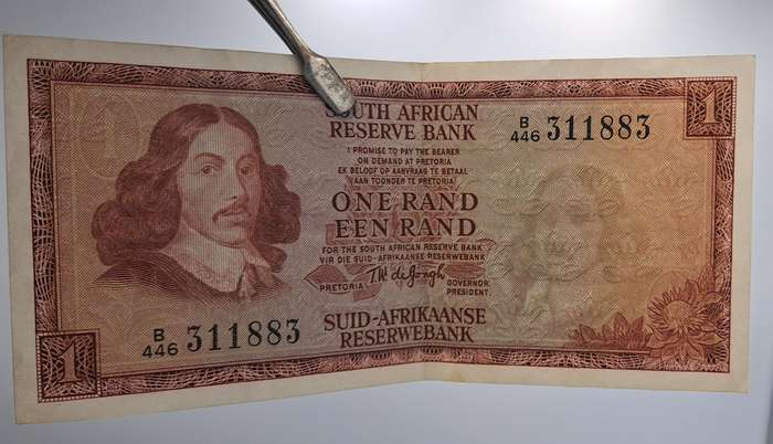1975 South Africa 1 Rand Bank Note -T.W  de Jongh 3rd Issue -