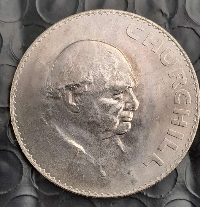 1965  United Kingdom  1 Crown - Elizabeth II Churchill