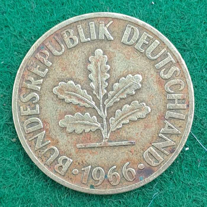 1966 Germany 10 Pfennigs coin (D)
