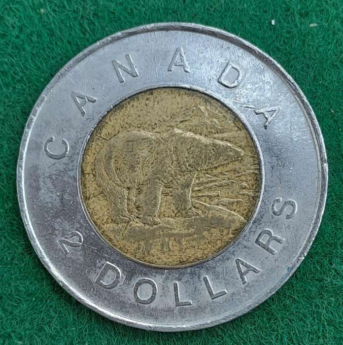 1996  Canada 2 Dollar Coin - Elizabeth II 3rd portrait, Maple leaf logo