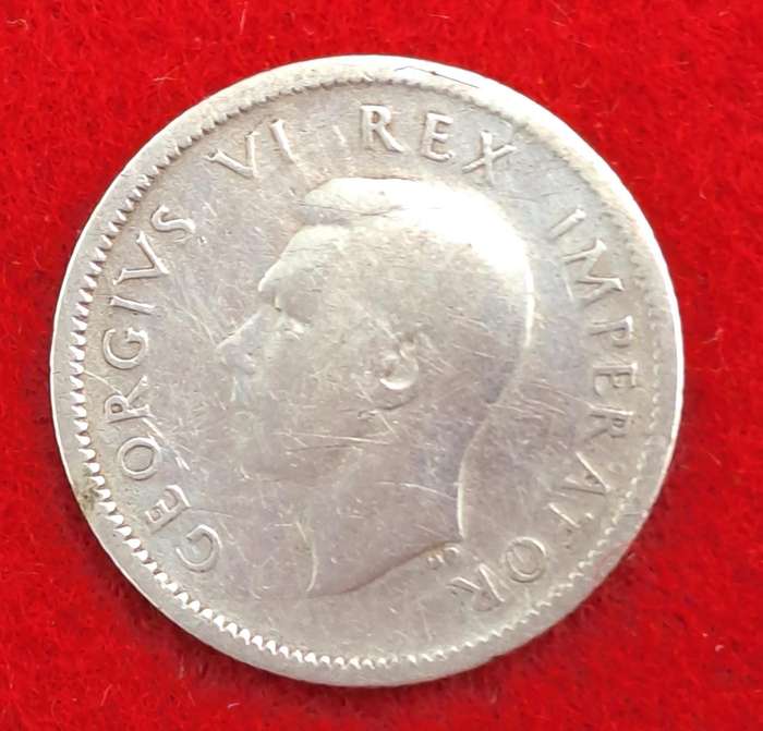 1942 South Africa  SILVER 6 Pence - George VI Rex Imperator