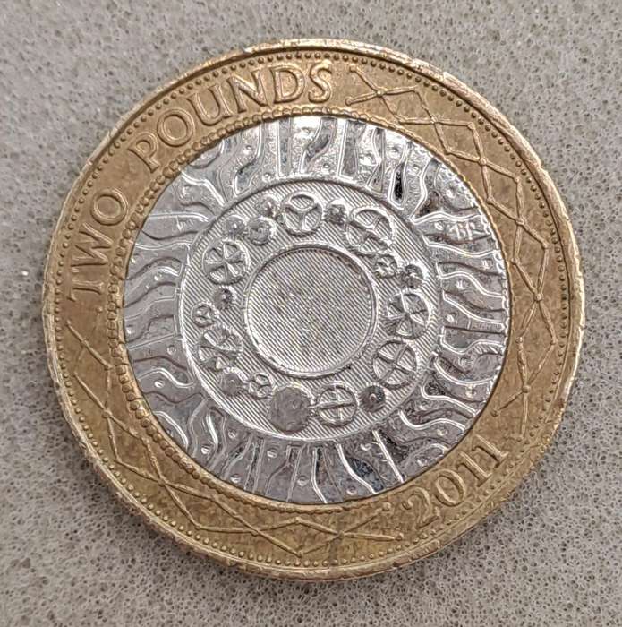 2011 United Kingdom -2 Pounds - Elizabeth II 4th portrait, Technology