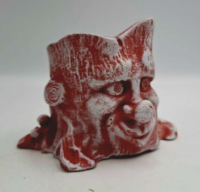 Small Tree Stump Face Molded Cement Flower Pot suitable for succulents (size in Photo)