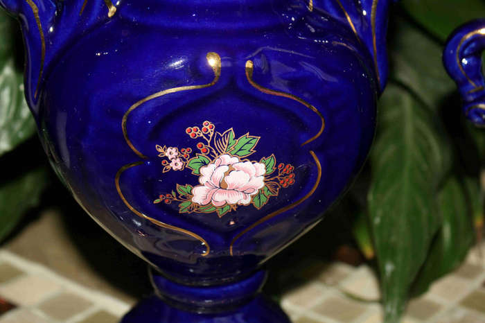 Vintage 1990 deluxe 3-Piece Stoneware Kobalt Vase Set Made in Taiwan expressly for YDC,York-as new