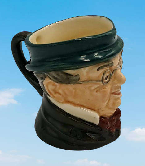 Small Vintage Royal Doulton Mr Pickwick Character Mug /Toby Jug