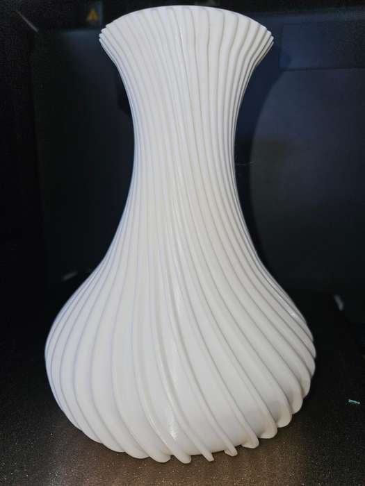 Spiral vase, smooth inside