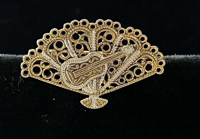 c1960s Vintage Damascene Gold Tone & Silver Tone FAN w/ SPANISH GUITAR Brooch