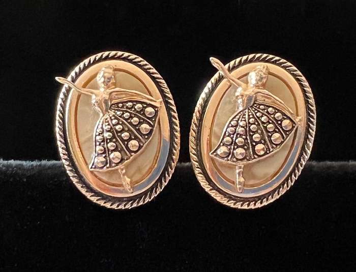 1960s Vintage Oval Gold Tone BALLERINA DANCER Clip Earrings by GLOBUS FOREIGN