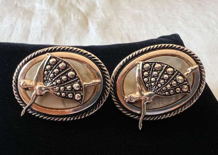 1960s Vintage Oval Gold Tone BALLERINA DANCER Clip Earrings by GLOBUS FOREIGN
