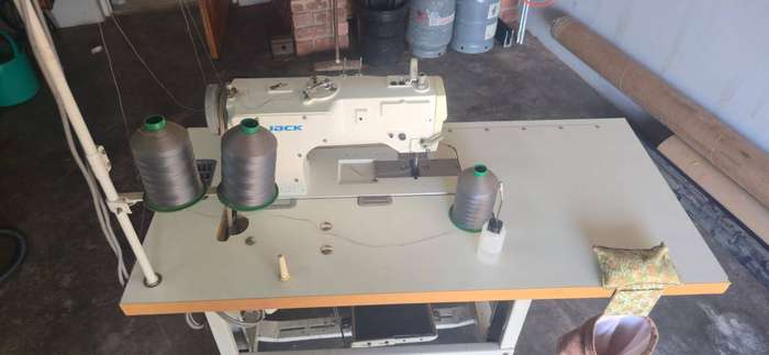 Jack Double Needle Industrial sewing machine with table and servo motor