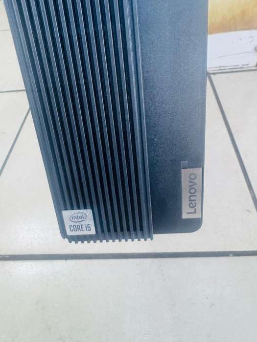 Lenovo Think Centre M70s Desktop PC  Core i5-10400 / 8GB RAM / 256GB SDD / Win 11 Pro