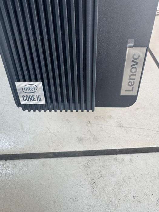 Lenovo Think Centre M70s Desktop PC  Core i5-10400 / 8GB RAM / 256GB SDD / Win 11 Pro