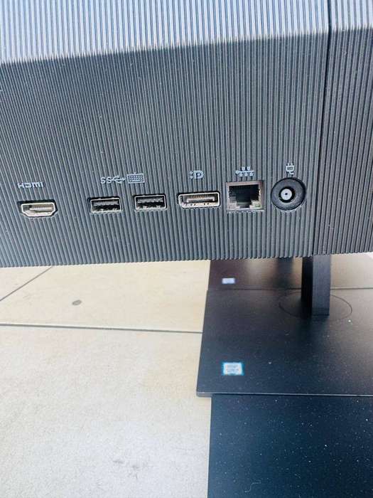 HP ProOne 400 G4 All-in-One Desktop Computer  Core i3-8500T / 20 FHD / 8GB RAM / 256GB SSD