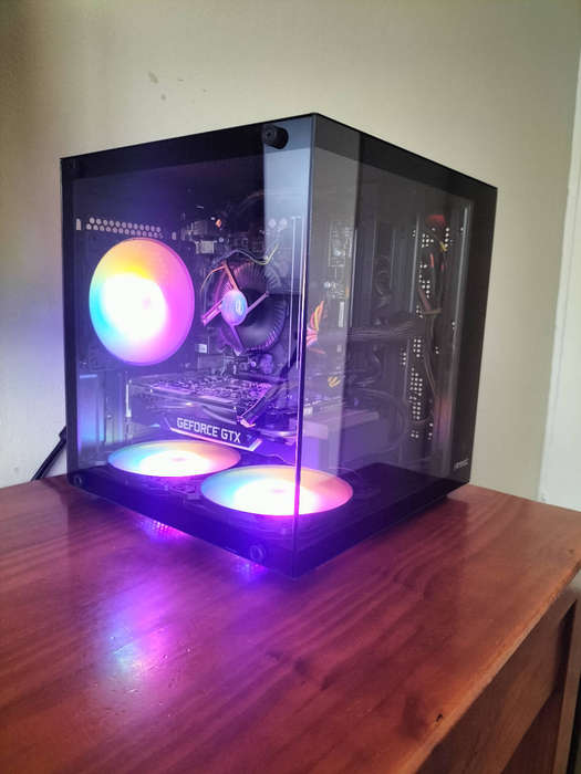 Gaming PC  i5 + GTX 1660 Ti + 16GB RAM  Clean Build, RGB Case