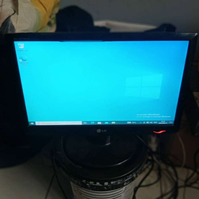 LG Flatron W1943SS Monitor