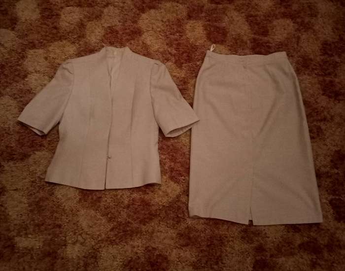 Ladies 2 piece suite