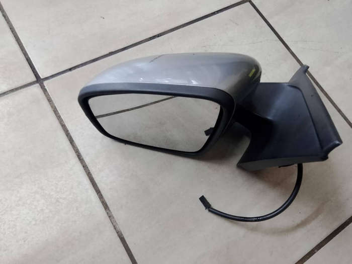 Renault kwid 2019 side mirror- Left side