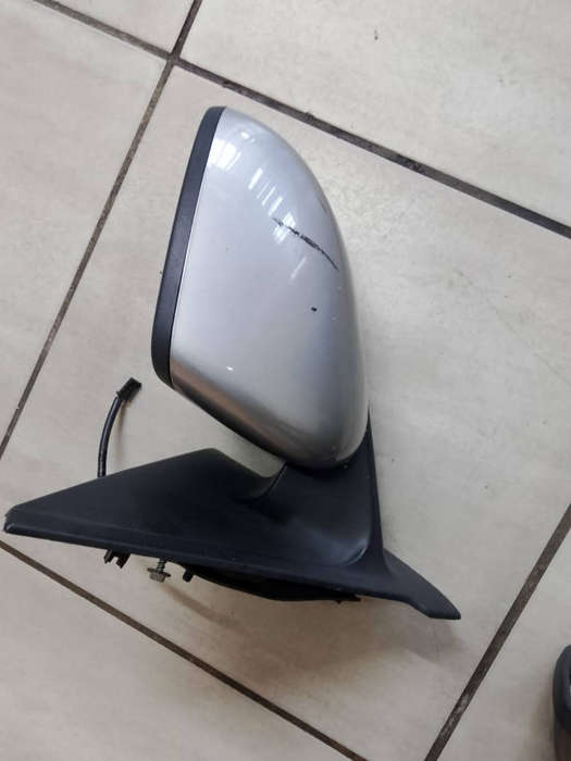 Renault kwid 2019 side mirror- Left side