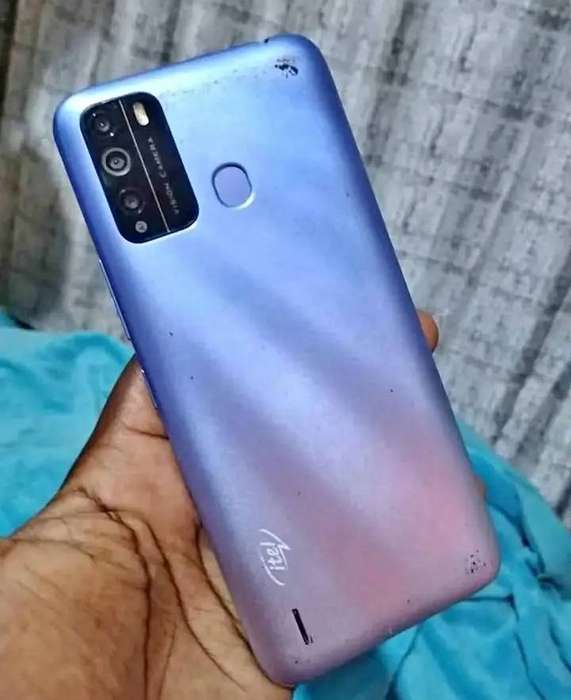 SMARTPHONE ITEL VISION 1PRO VERSION, TRIPLE AI CAMERA WITH FINGERPRINT PRISTINE CONDITION