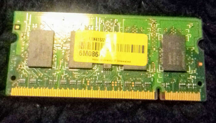 Hynix 1GB DDR2 2Rx16 PC2-5300S Laptop RAM