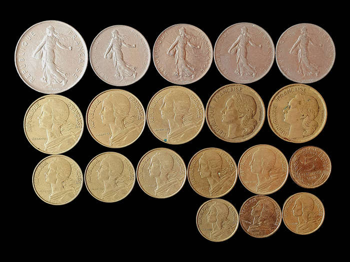 Lot of 19 Vintage French Coins  Francs & Centimes (1950s1980s)