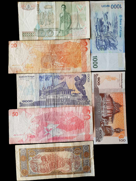 Lot of 7 Mixed Asian Banknotes