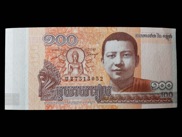 Cambodia 100 Riel Banknote (2014) - Uncirculated | Buddhist Temple & Monk | Collectible Note