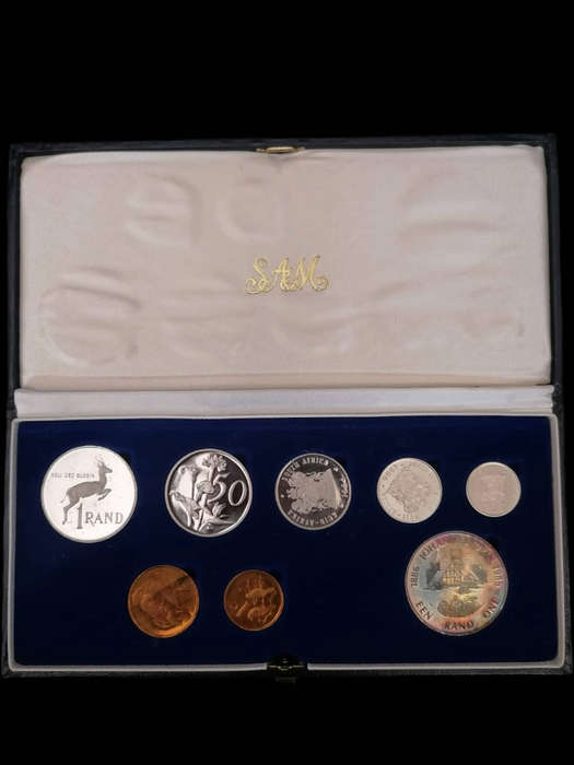 1986 South African Proof Coin Set + Commemorative 1 Rand Coin Stunning Toning