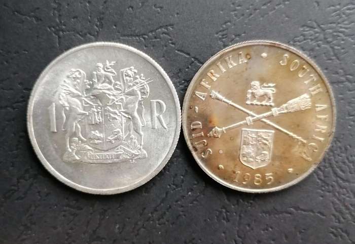2 Stunning South Africa 1 Rand Coins  Silver & Commemorative Collectible Gems!