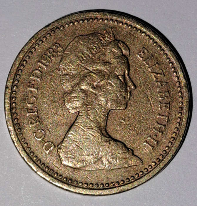 Rare 1983 Queen Elizabeth ll one pound coin