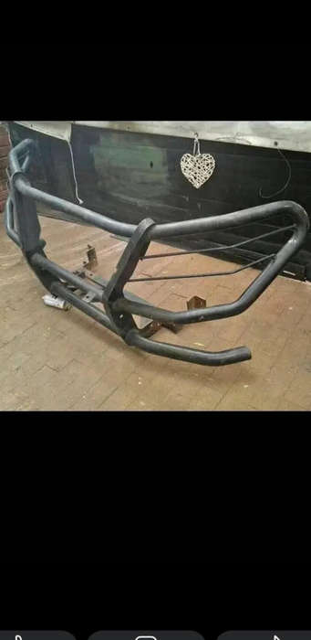 Large bakkie bull bar