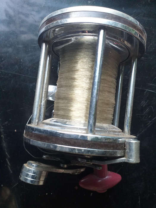 Fishing reel