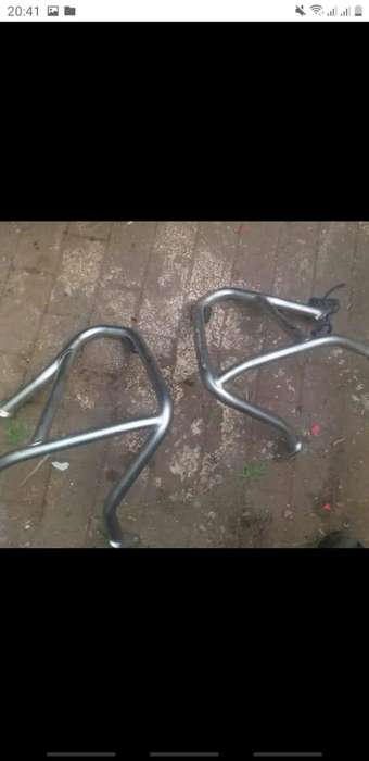 Motorcycle crash bar