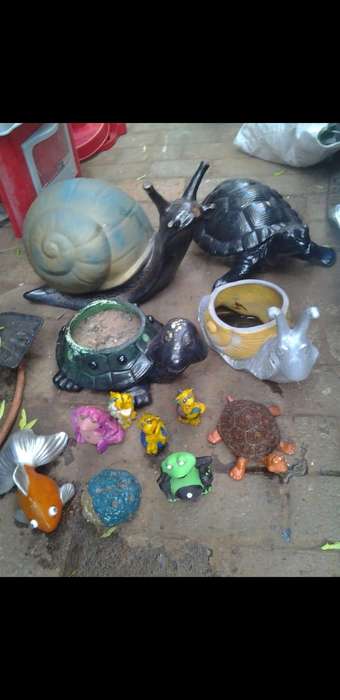 garden decor pieces