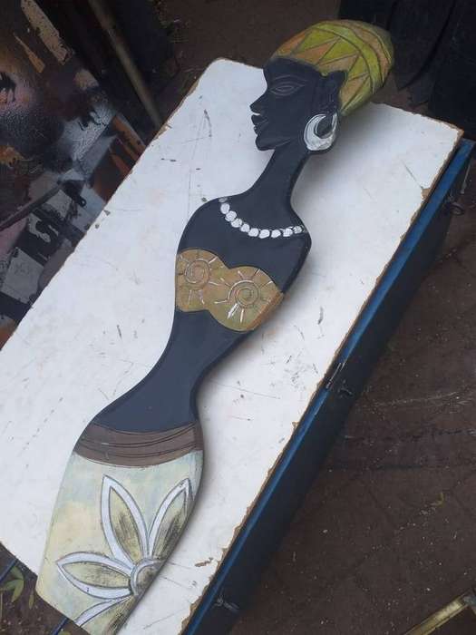 decorative african lady worker piece
