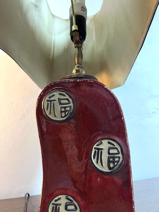 2 x Vintage Asian Chinoiserie Red Tang Suit Lamps  | Late 20th Century | Porcelain & Wood
