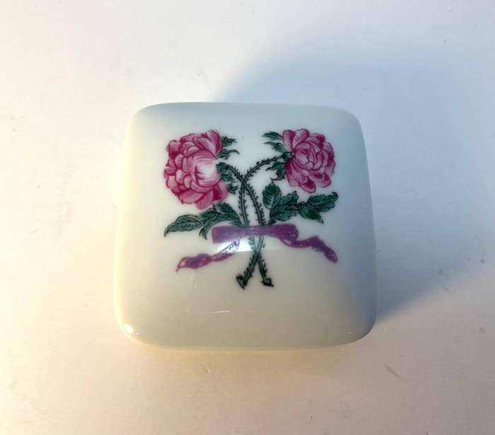 Limoges Bernardaud Vintage Porcelain Trinket Box | Rose Detail | 6 x 6 x 3 cm | Made in France