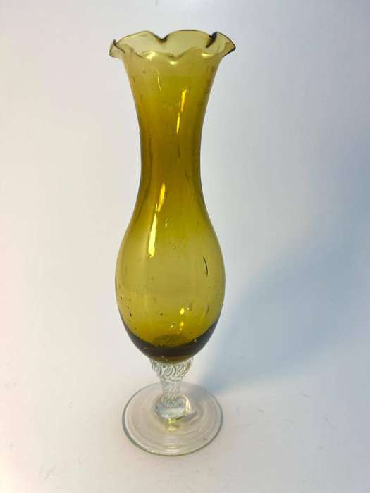 Beautiful Amber Vintage Mid-Century Modern Amber Art Glass Vase