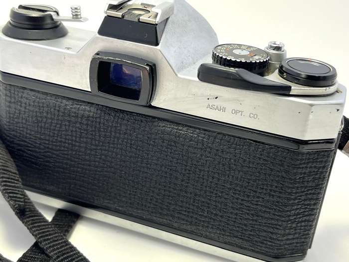 Pentax K1000 | Fully Manual 35mm SLR with Original Case