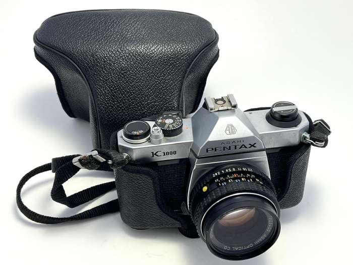 Pentax K1000 | Fully Manual 35mm SLR with Original Case