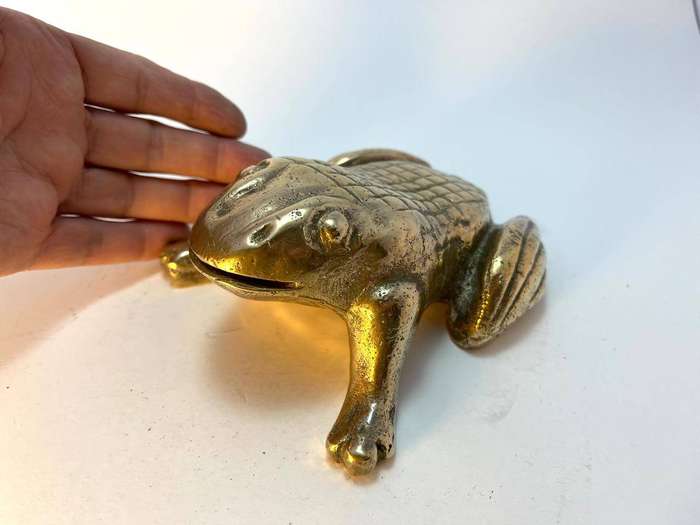 Vintage Heavy Frog / Toad Figurine  Garden, Planter, or Decor