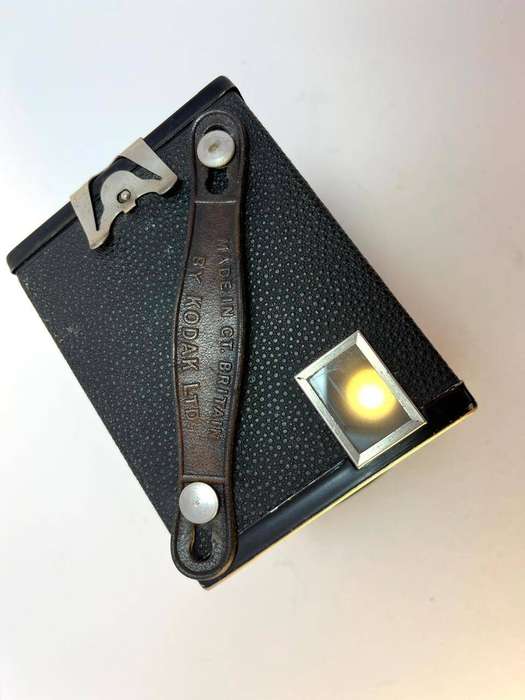 Kodak Six-20 Brownie Junior (Super Model)  Vintage UK Box Camera