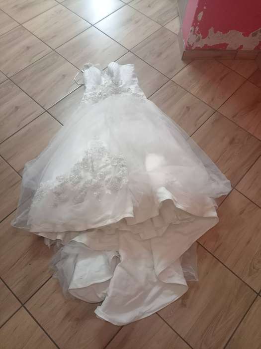 Oleg Cassini One-shoulder Tulle wedding dress (including veil)