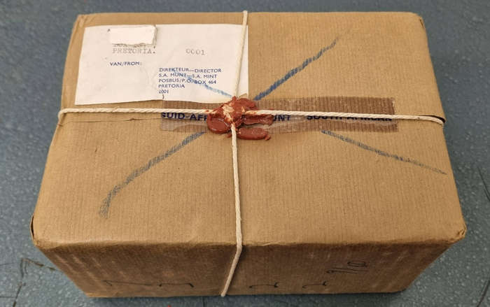 Sealed SA Mint Package Extremely Rare  5 × 1975 Numismatic Specimens  Untouched & Original