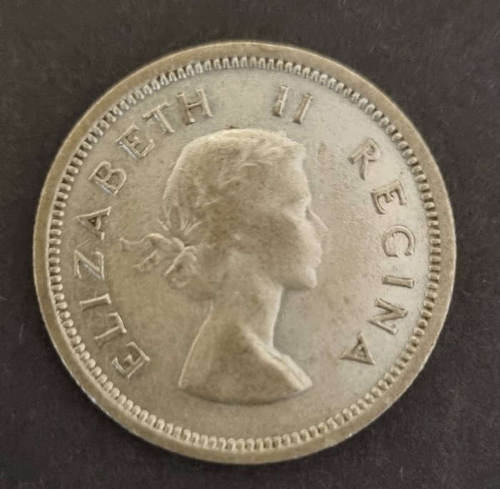 1958 Queen Elizabeth II- 1 shilling coin